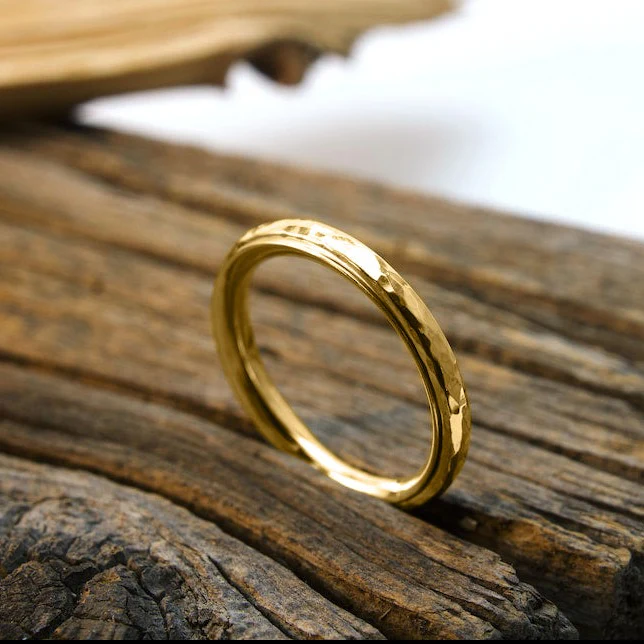 Dainty Hammered Band Spinning Fidget Ring - Image 6