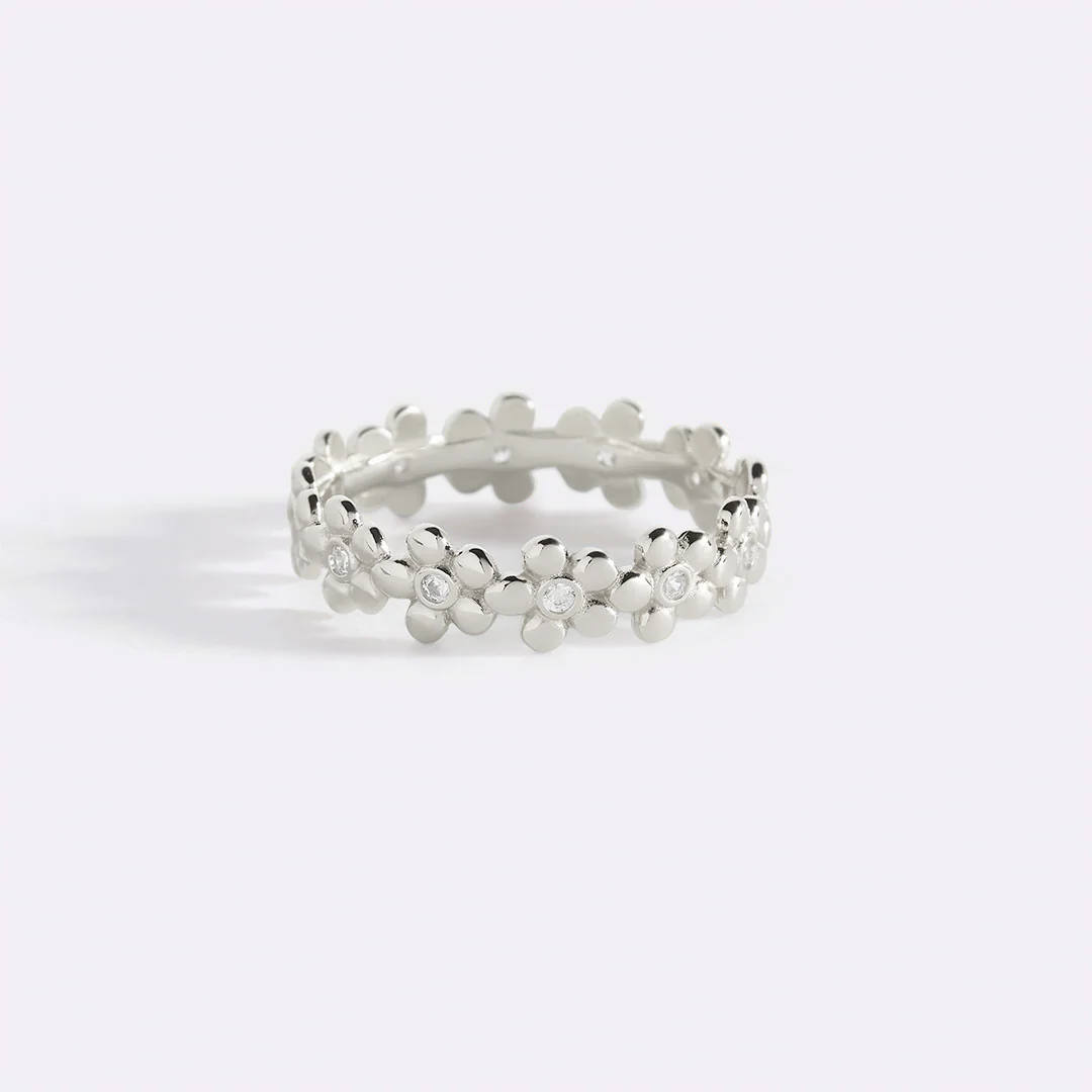 Diamonds & Daisies Eternity Ring - Image 6