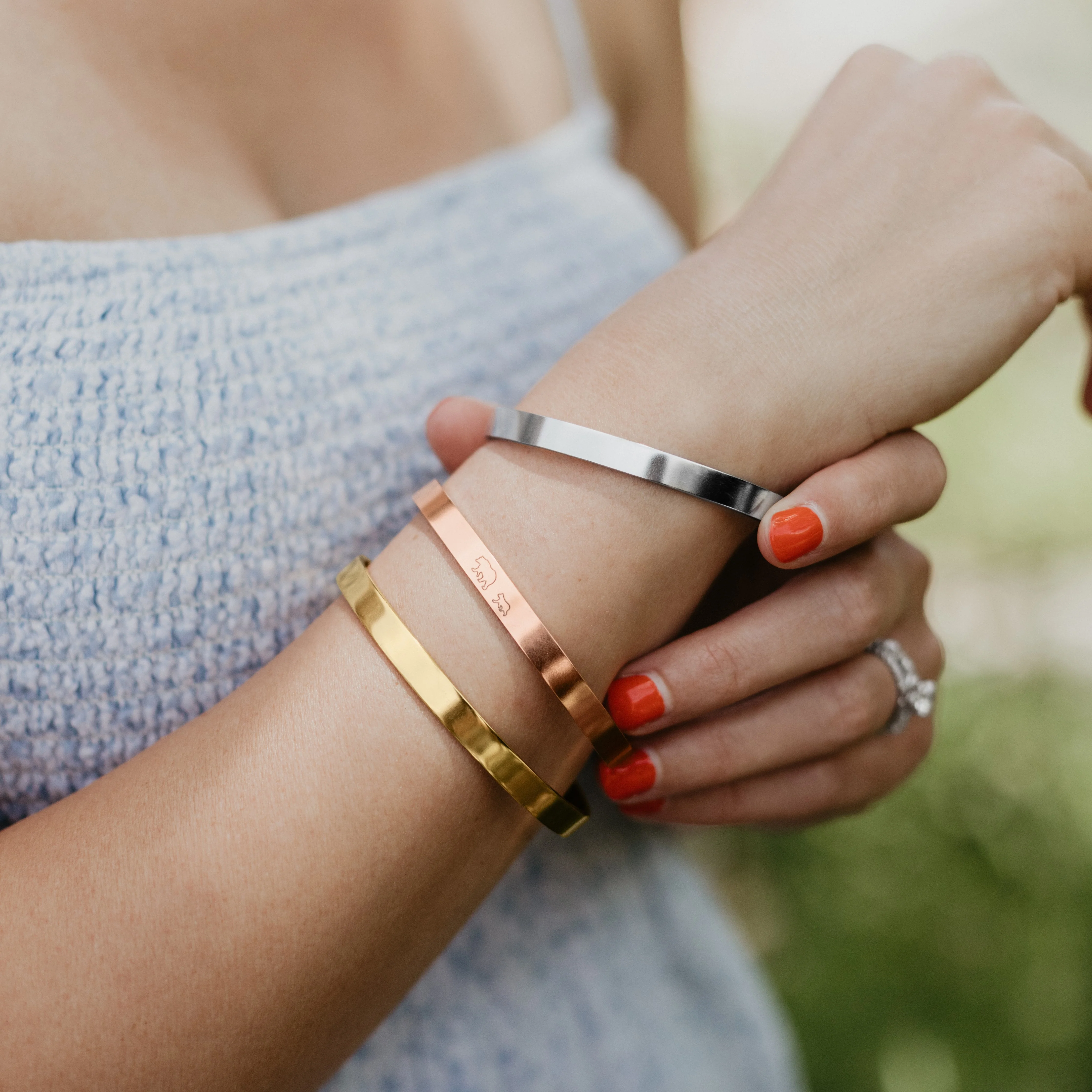 Mama Bear & Her Baby Bears Engraved Cuff Bracelet - Image 11