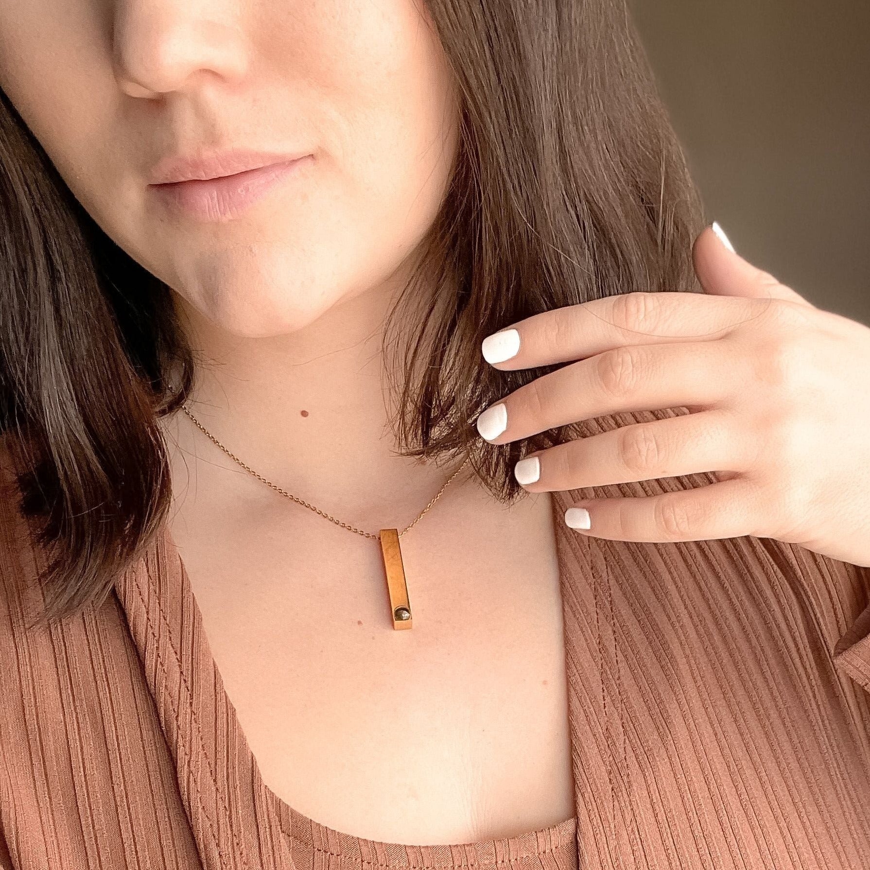 Pillar Bar Photo Necklace - Image 18