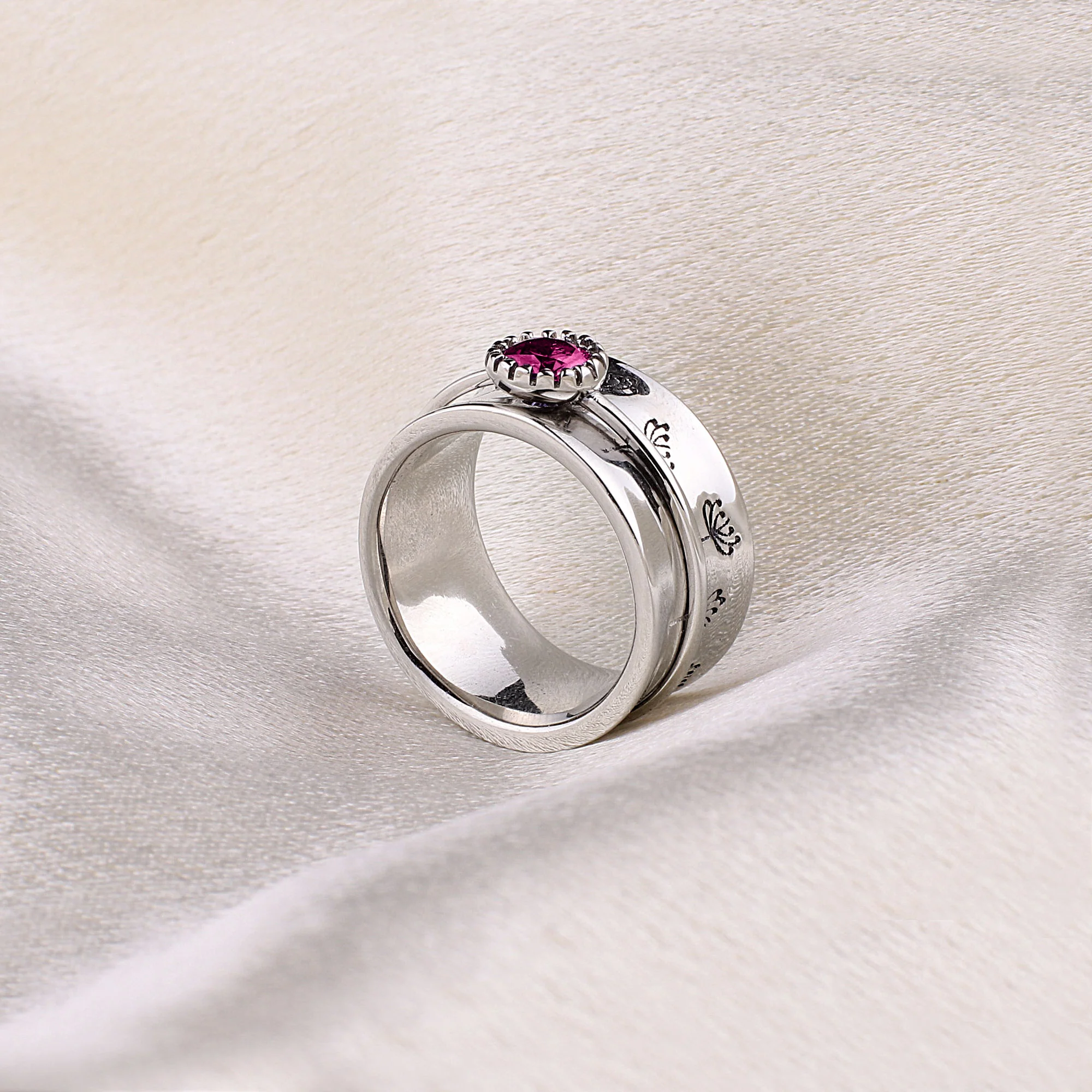 Silver Dandelion Birthstone Spinning Fidget Ring - Image 30