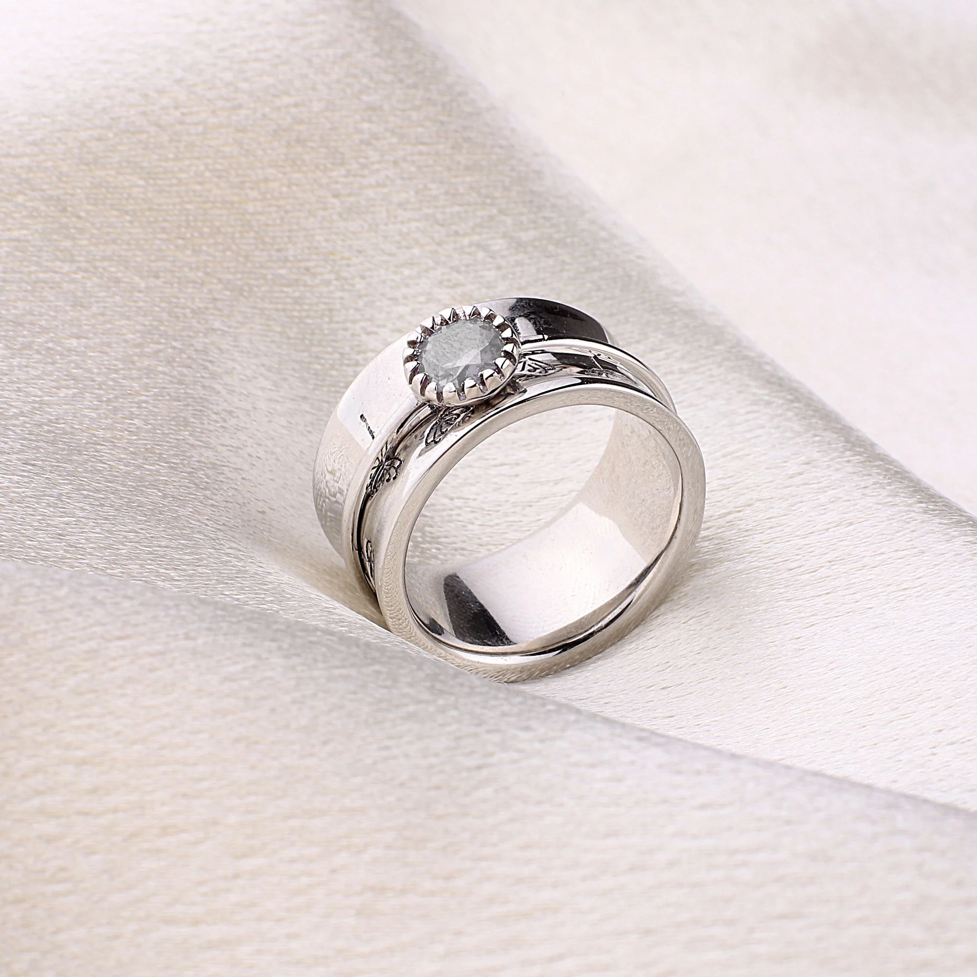 Silver Dandelion Birthstone Spinning Fidget Ring - Image 39