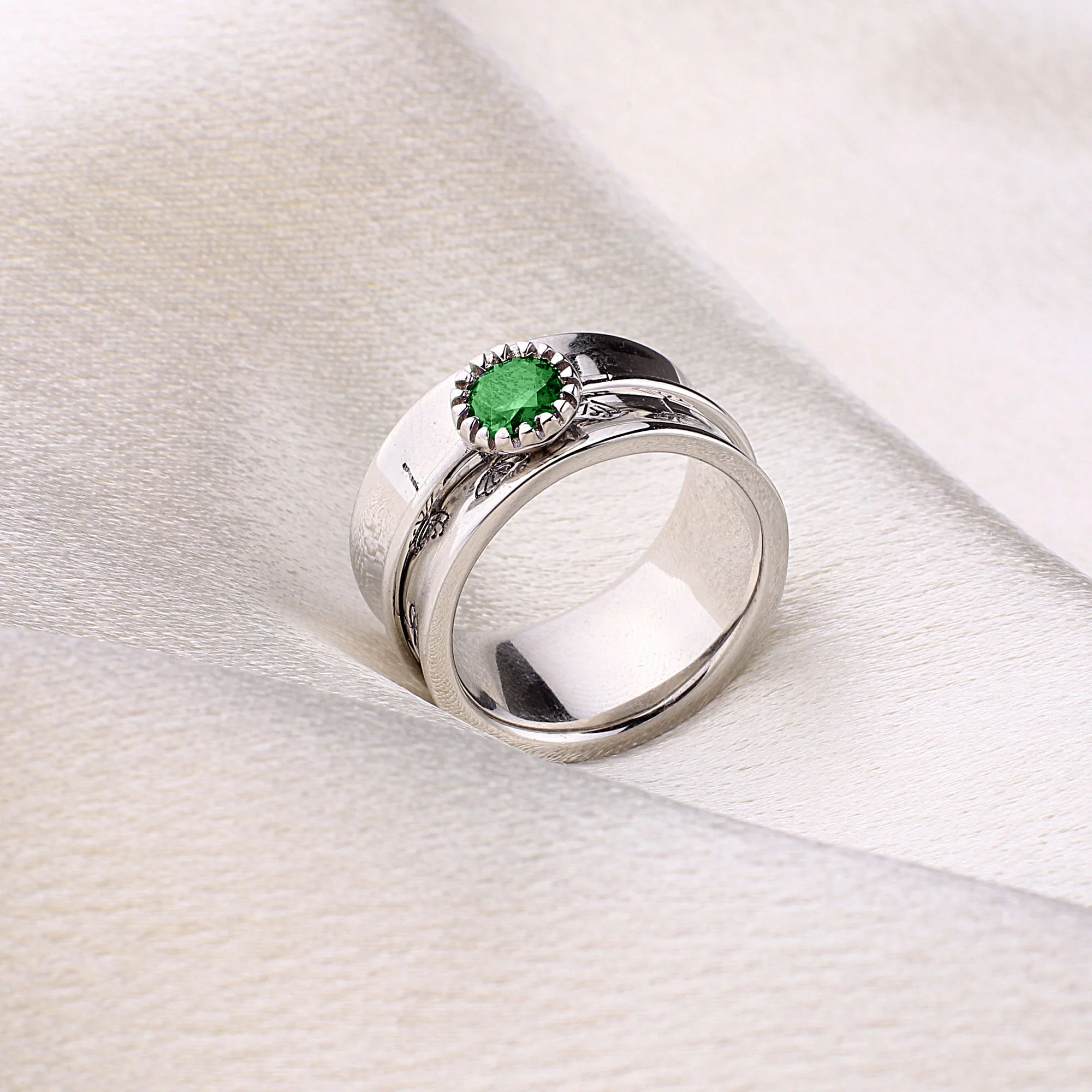 Silver Dandelion Birthstone Spinning Fidget Ring - Image 40